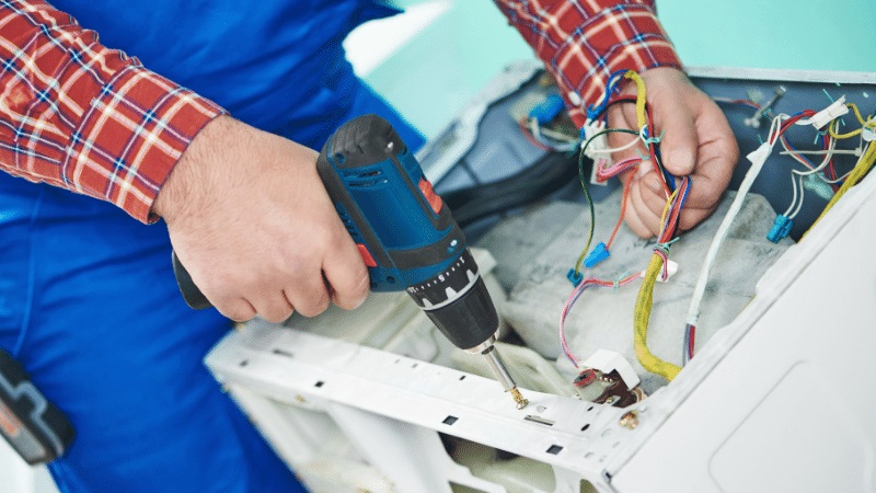 Çamlıdere Termodinamik Termodinamik çamaşır makinesi kart tamiri – Su almama arızası orijinal parça ile giderildi. - Teknik servis örneği